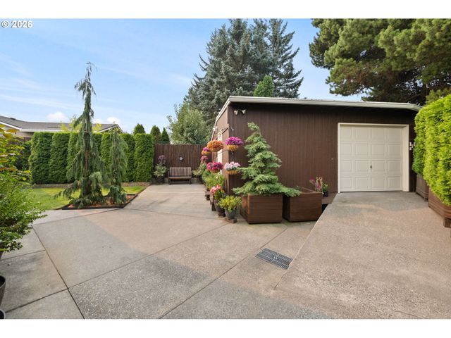 2291 Se HACIENDA Ave, Gresham, OR 97080
