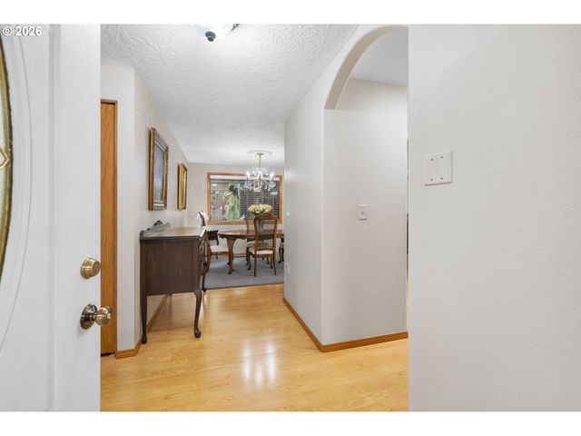 2291 Se HACIENDA Ave, Gresham, OR 97080