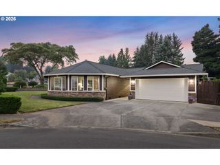 2291 Se HACIENDA Ave, Gresham, OR 97080