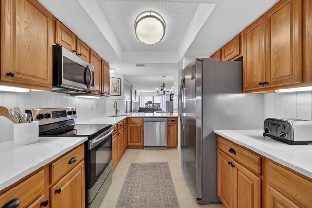 501 W OLD US HIGHWAY 441 105, Mount Dora, FL 32757