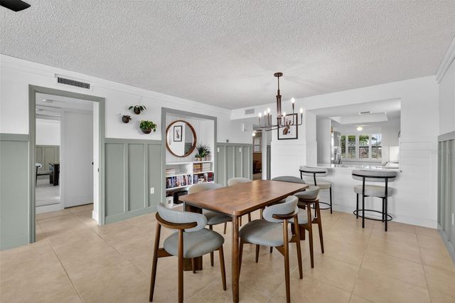 501 W OLD US HIGHWAY 441 105, Mount Dora, FL 32757