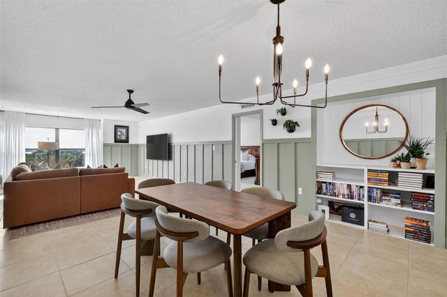 501 W OLD US HIGHWAY 441 105, Mount Dora, FL 32757