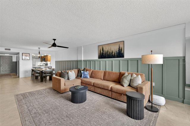 501 W OLD US HIGHWAY 441 105, Mount Dora, FL 32757