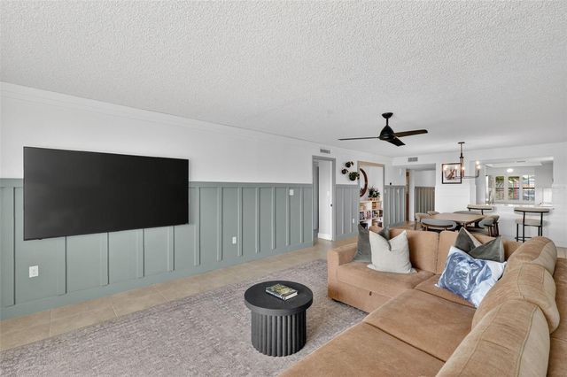 501 W OLD US HIGHWAY 441 105, Mount Dora, FL 32757