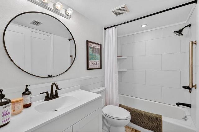 501 W OLD US HIGHWAY 441 105, Mount Dora, FL 32757