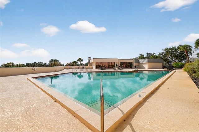 501 W OLD US HIGHWAY 441 105, Mount Dora, FL 32757