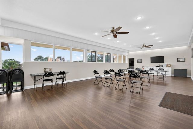 501 W OLD US HIGHWAY 441 105, Mount Dora, FL 32757