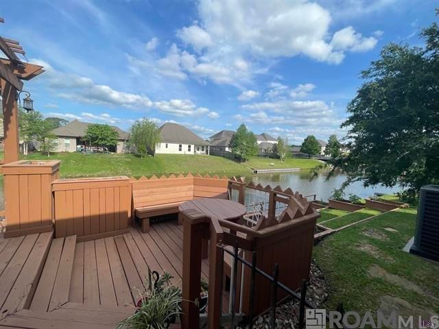 2121 Rockybrook Dr, Baton Rouge, LA 70816