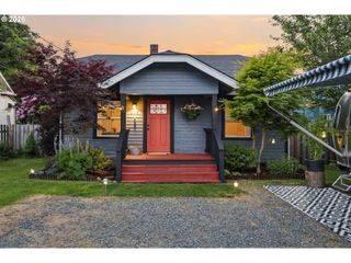 455 N 9TH St, St Helens, OR 97051