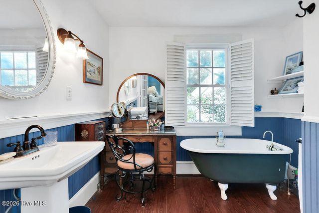 301 E West Street, Saint James, NC 28461