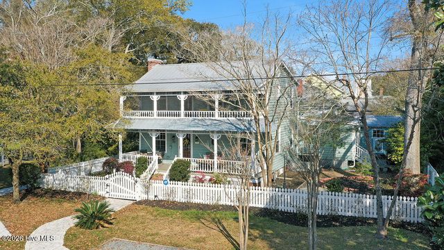 301 E West Street, Saint James, NC 28461