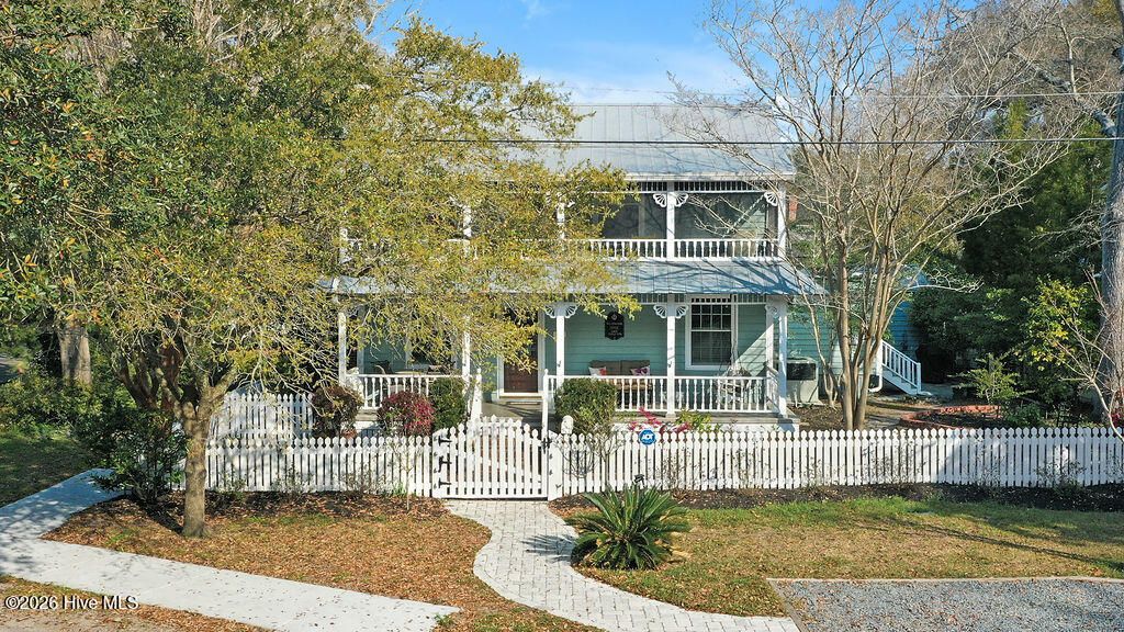 301 E West Street, Saint James, NC 28461