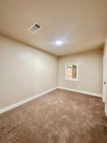 717 Parnell Ave, Turlock, CA 95380