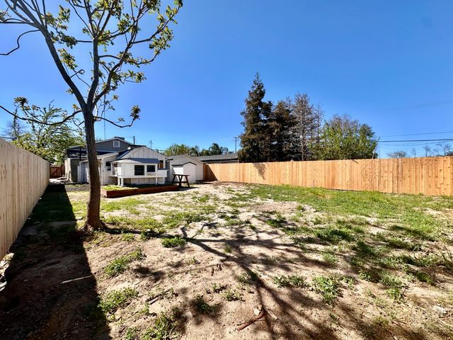 717 Parnell Ave, Turlock, CA 95380