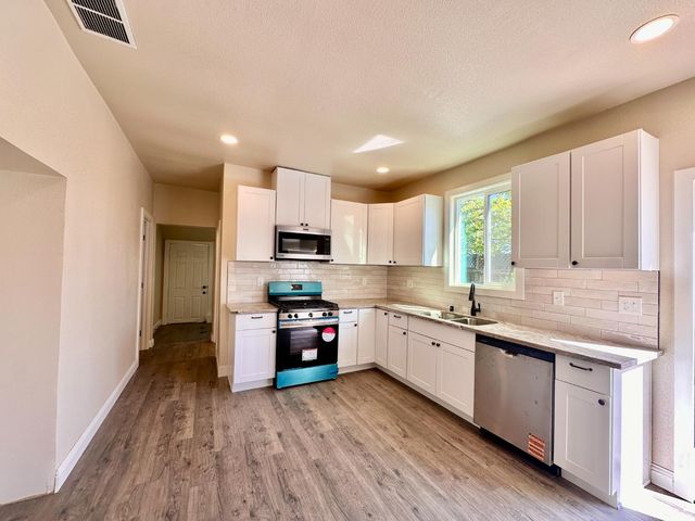 717 Parnell Ave, Turlock, CA 95380