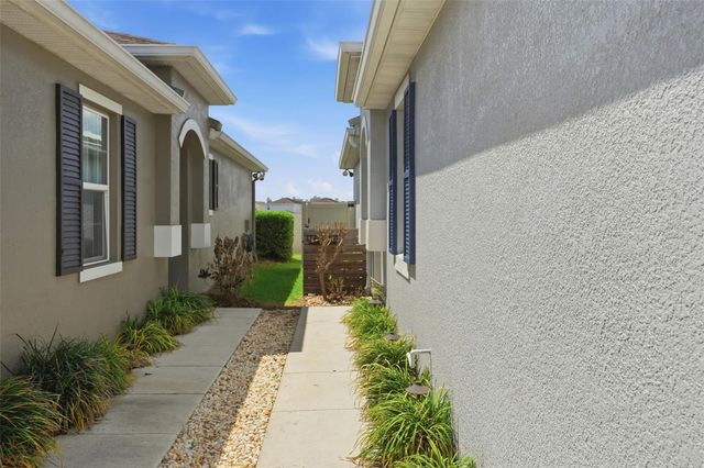 10335 HERON HIDEAWAY LOOP, Land O Lakes, FL 34638