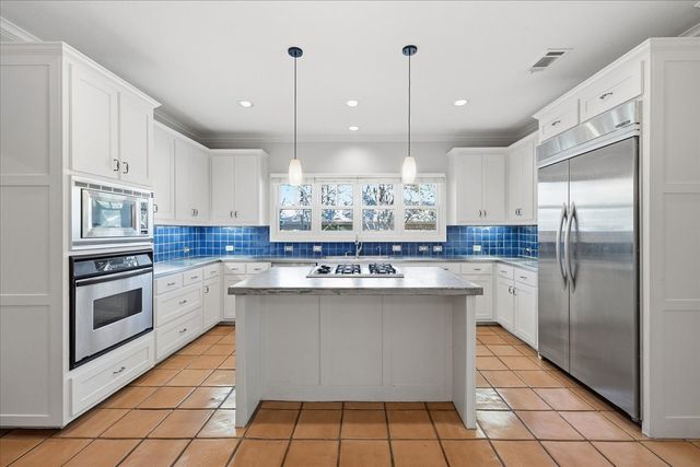 6671 Gascony Place, Fort Worth, TX 76132