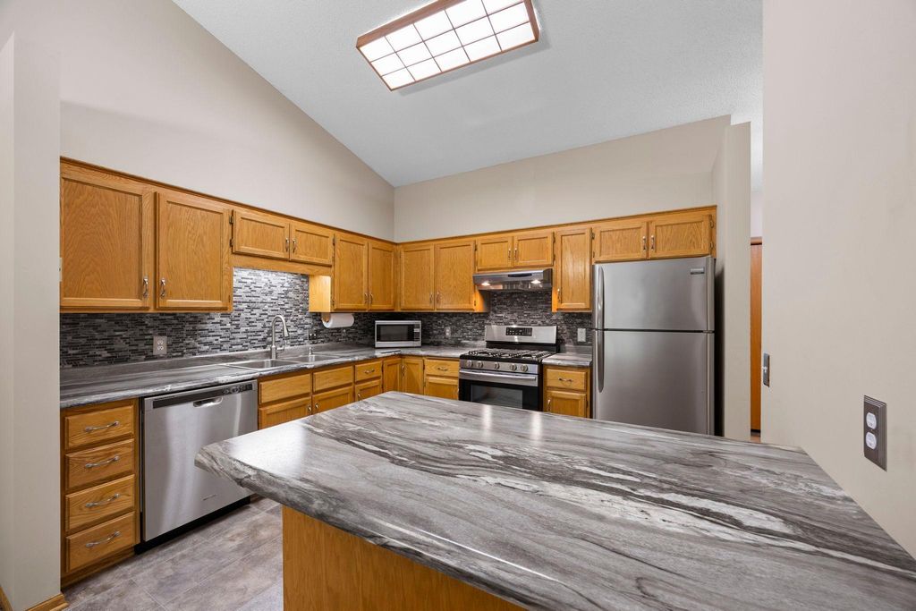 27699 Woodland Drive, Chisago City, MN 55013 — photo 3