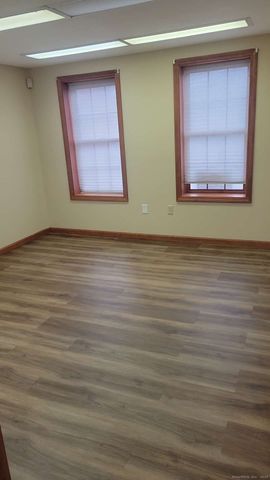 1 Barristers Court, Meriden, CT 06451