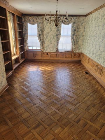 1 Barristers Court, Meriden, CT 06451