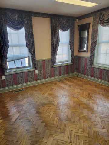 1 Barristers Court, Meriden, CT 06451