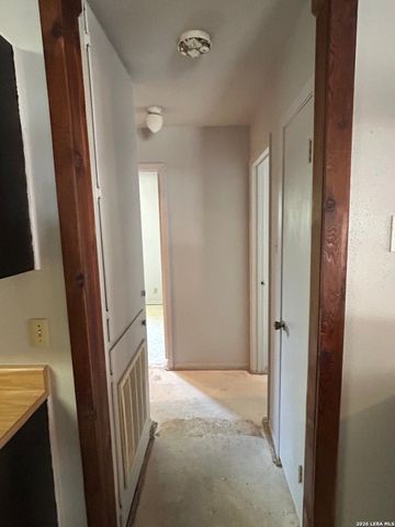 4726 SWANN LN, Kirby, TX 78219