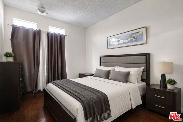 20920 Community Street 10, Canoga Park, CA 91304