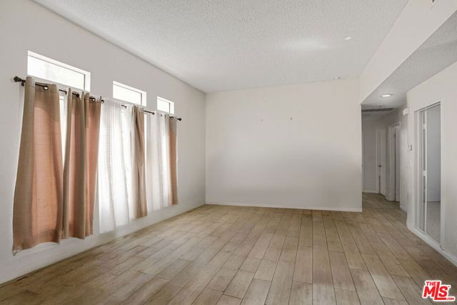 20920 Community Street 10, Canoga Park, CA 91304