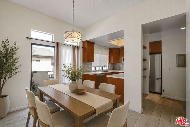 20920 Community Street 10, Canoga Park, CA 91304