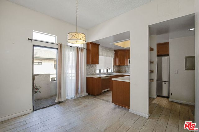 20920 Community Street 10, Canoga Park, CA 91304