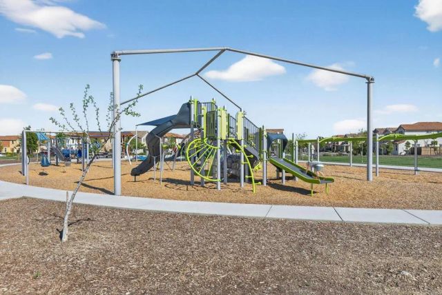 2561 Natomas Crossing, Sacramento, CA 95834