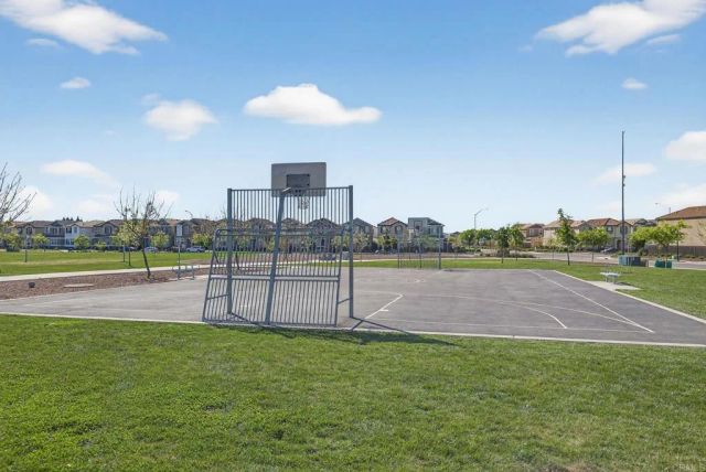 2561 Natomas Crossing, Sacramento, CA 95834