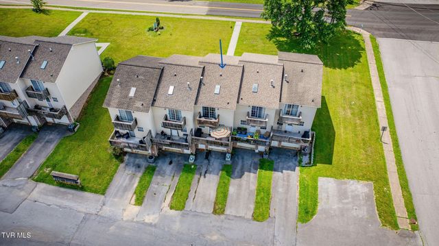 2305 South Greenwood Drive Unit 3, Johnson City, TN 37604