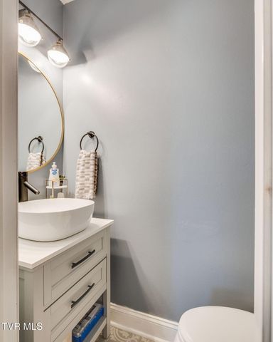 2305 South Greenwood Drive Unit 3, Johnson City, TN 37604