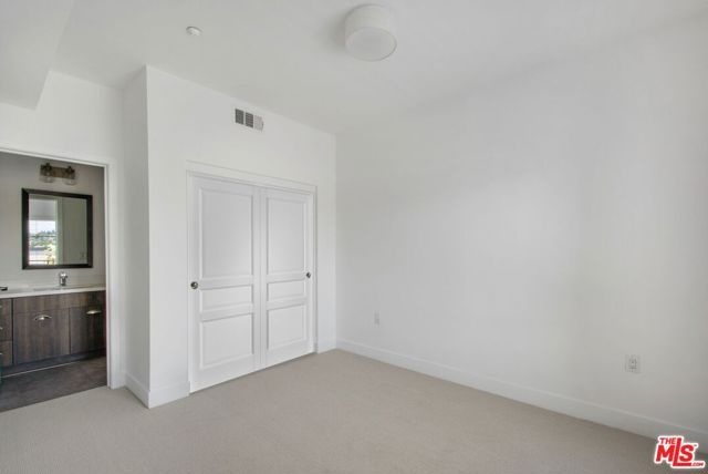2974 Ripple Place 203, Los Angeles, CA 90039
