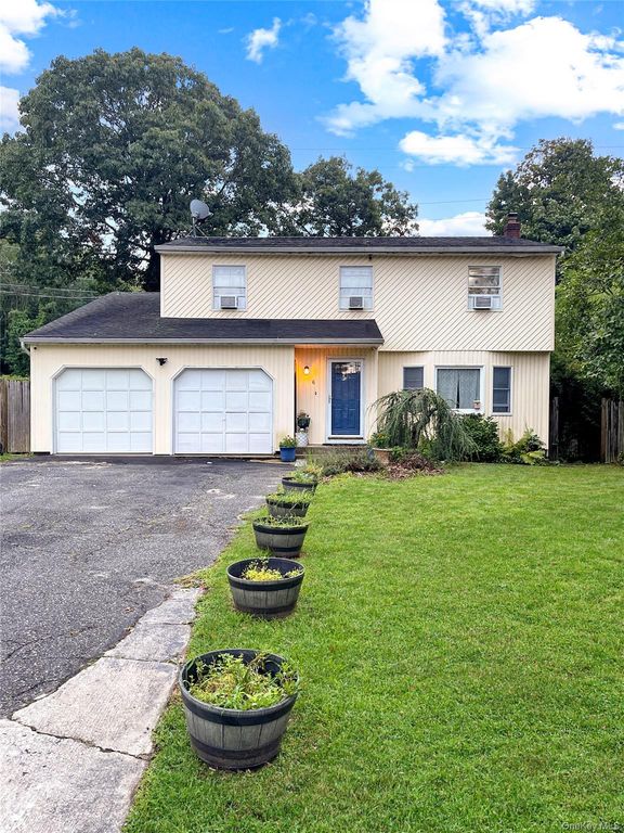 6 4th Avenue, Rocky Point, NY 11778 — exterior