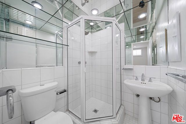 1144 17th Street 9, Santa Monica, CA 90403