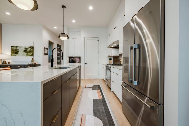 602 W Clay Street, Houston, TX 77019