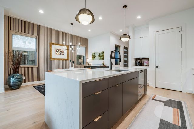 602 W Clay Street, Houston, TX 77019