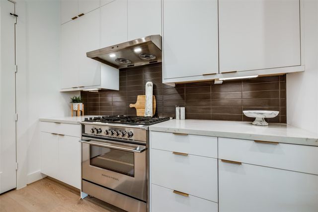 602 W Clay Street, Houston, TX 77019