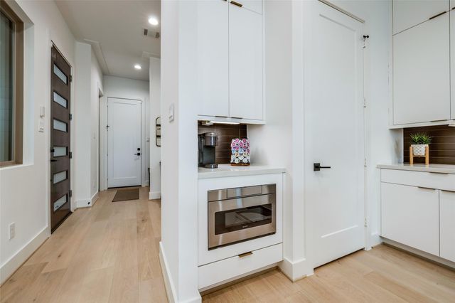 602 W Clay Street, Houston, TX 77019