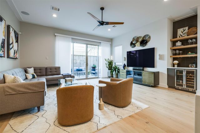 602 W Clay Street, Houston, TX 77019