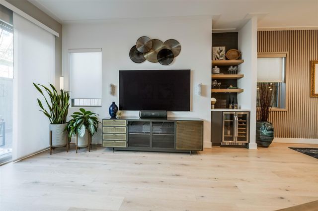 602 W Clay Street, Houston, TX 77019