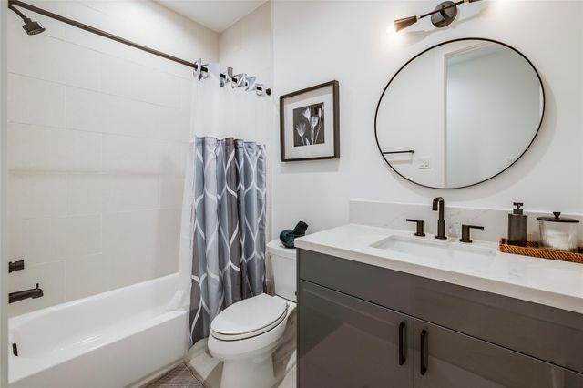 602 W Clay Street, Houston, TX 77019