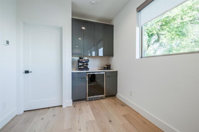 602 W Clay Street, Houston, TX 77019