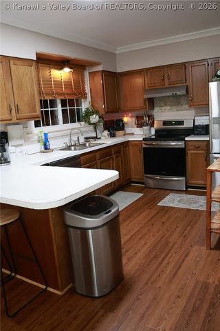 624 Kanawha Avenue E, Clendenin, WV 25045