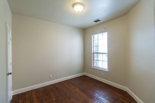 1127 Ranch Vista Drive, Irving, TX 75063