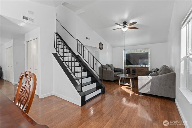 32825 17th Avenue SW, Federal Way, WA 98023