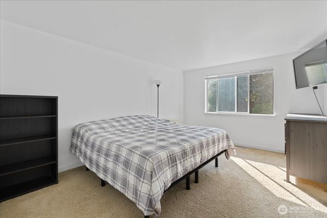 32825 17th Avenue SW, Federal Way, WA 98023
