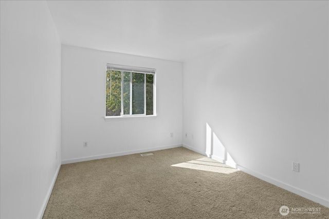 32825 17th Avenue SW, Federal Way, WA 98023